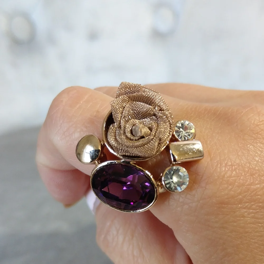 🍒NEW🍒 STATEMENT COCKTAIL RING - Picture 7 of 7